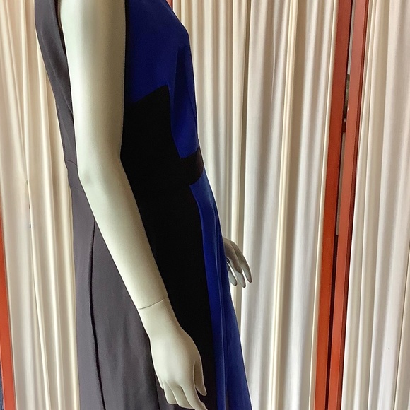 Sandra Darren Sleeveless Dress Blue Black Color Block Sheath Size 12 - Picture 6 of 8
